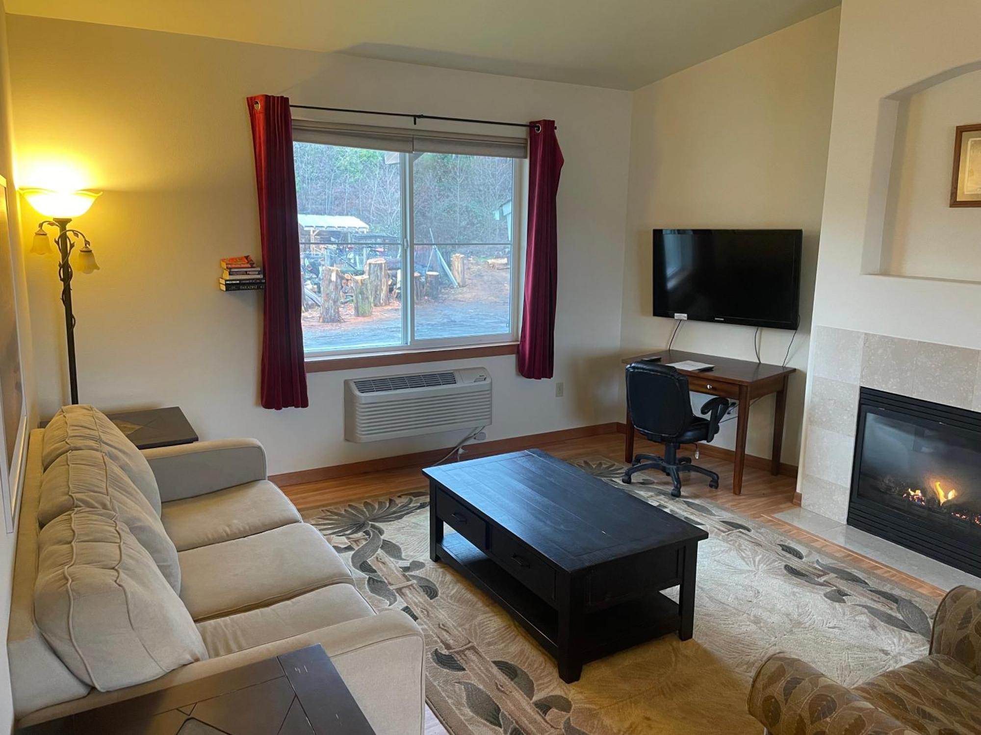 Oceanfront Allyn Apartment Bagian luar foto